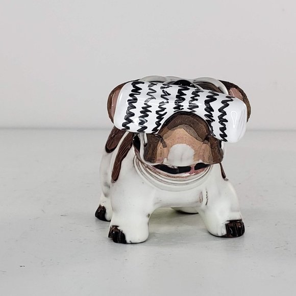 Casals Peru English Bulldog Holding Newspaper Pottery Figurine - Picture 5 of 7